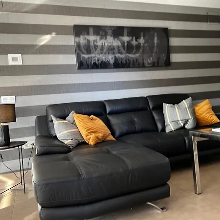 Modern In La Nogalera טורמולינוס