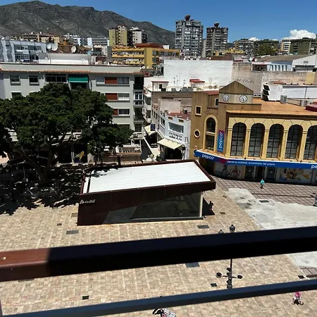 Modern In La Nogalera * 托雷莫利诺斯