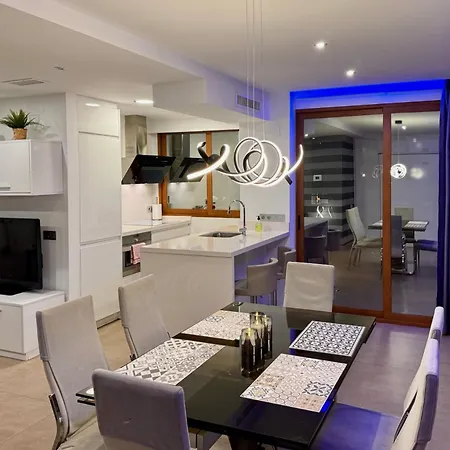 Modern In La Nogalera