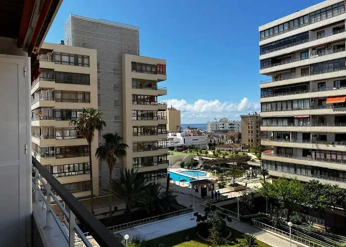 Lägenhet Modern In La Nogalera Torremolinos