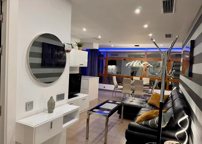 Lägenhet Modern In La Nogalera Torremolinos