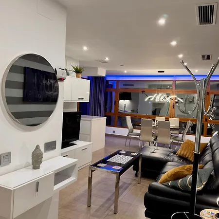 Lägenhet Modern In La Nogalera Torremolinos
