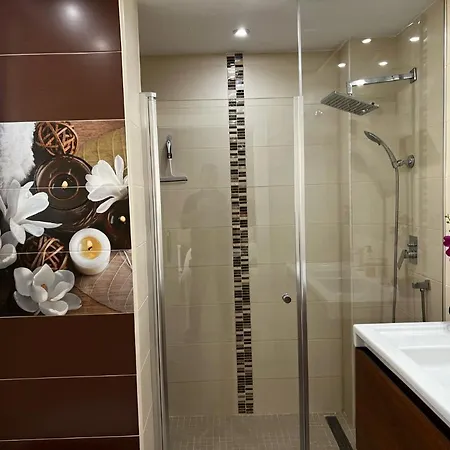 Modern In La Nogalera *