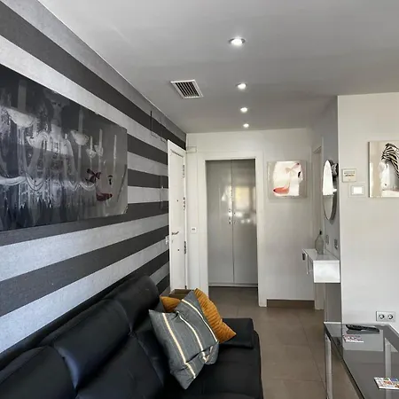 Modern In La Nogalera アパート